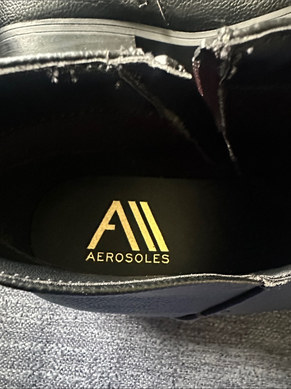 AEROSOLES Size 8 Black Leather Side-Zip Ankle Boots with zipper closure. - Picture 6 of 7